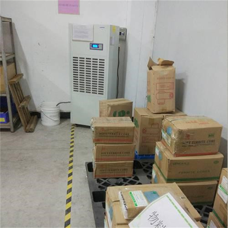 在寒冷的冬季，哪些家用电器能带来温暖？